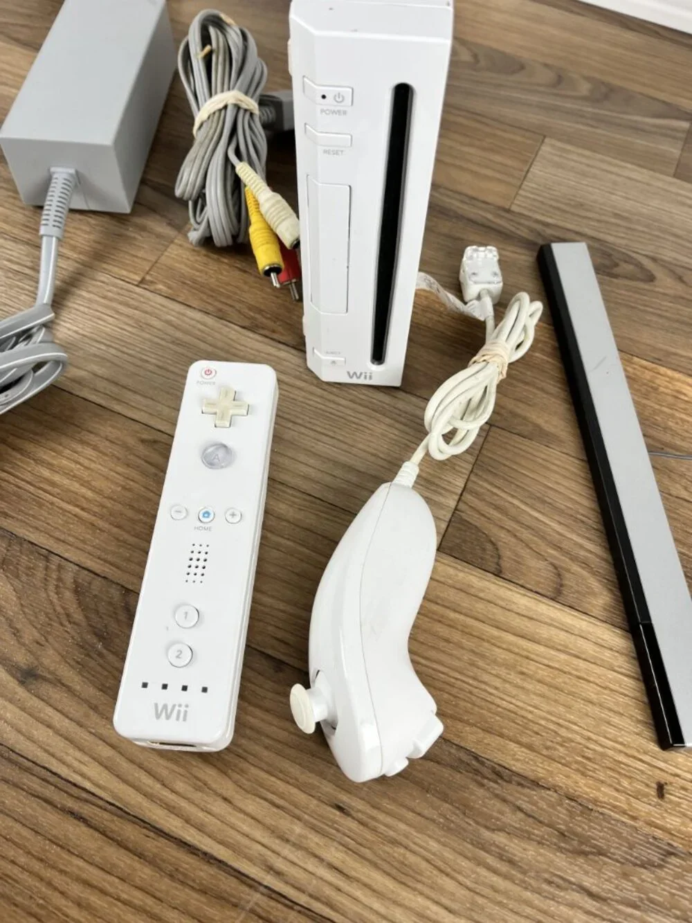Nintendo Wii Backwards GameCube Compatible Console RVL-001 OEM LOT W REMOTE READ
